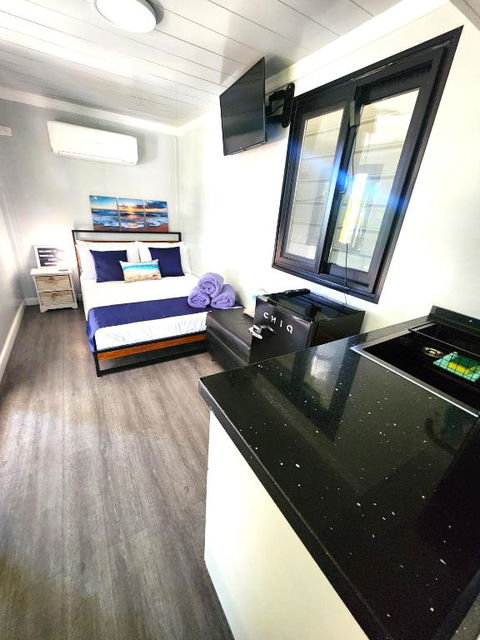 MAGNETIC CABIN Entire Studio On Magnetic Island - Great Ocean Road Tourism 2