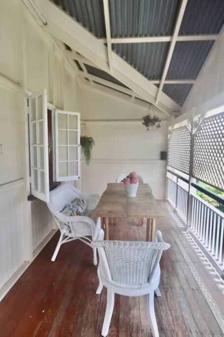 MAGNOLIA HOUSE ON THE CREEK - STANTHORPE - Great Ocean Road Tourism 2