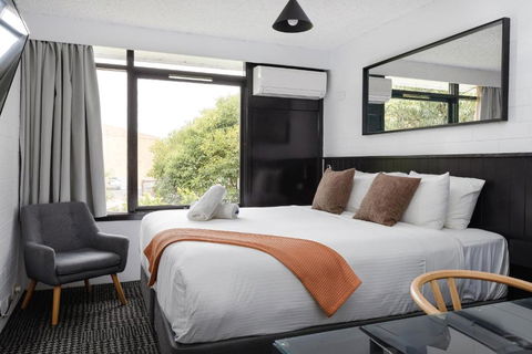 M Hotel - Great Ocean Road Tourism 3