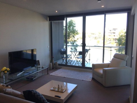 Marina View Apartment On The Maribyrnong River, Melbourne - Great Ocean Road Tourism 3