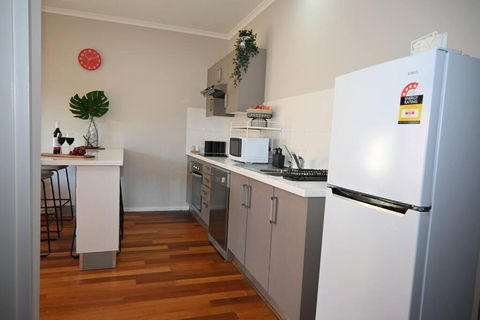 Mawson Red - Free Pool Access -Onsite Parking-Netflix-5 Mins To Mawson Interchange - Great Ocean Road Tourism 1