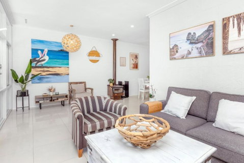 Maylands Coastal Vibes - Great Ocean Road Tourism 0