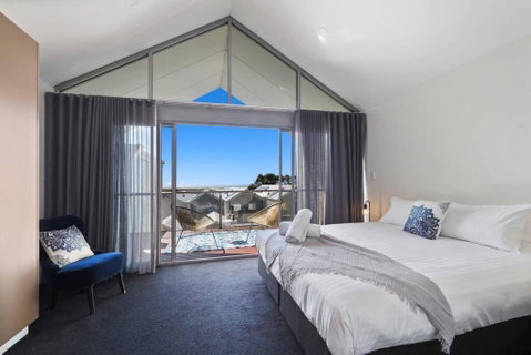 Milieu At Seine - Great Ocean Road Tourism 1