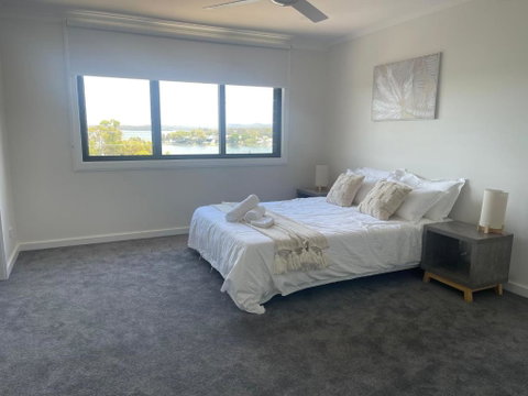 Mirrabooka Magic - Luxury By The Lake - Great Ocean Road Tourism 2