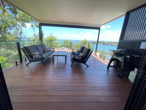 Mirrabooka Magic - Luxury By The Lake - Great Ocean Road Tourism 0