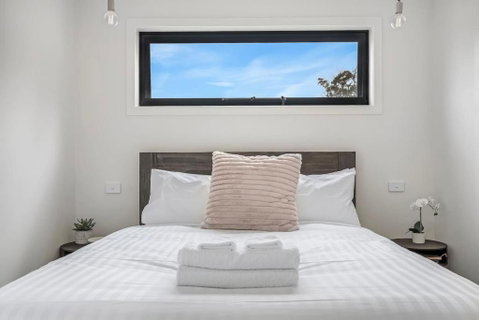 Modern And Scenic Valley Escape - Great Ocean Road Tourism 3
