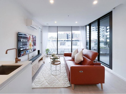 Modern Luxury 2B2B Sky Garden SmartTV - Great Ocean Road Tourism 0