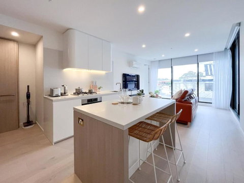 Modern Luxury 2B2B Sky Garden SmartTV - Great Ocean Road Tourism 2