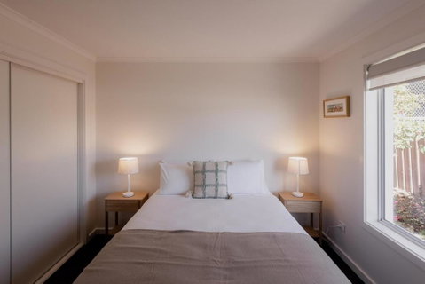 Modern Refurbished Unit In Charming Bellerive - Great Ocean Road Tourism 3
