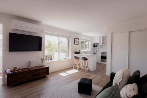 Modern Refurbished Unit In Charming Bellerive - Great Ocean Road Tourism 2