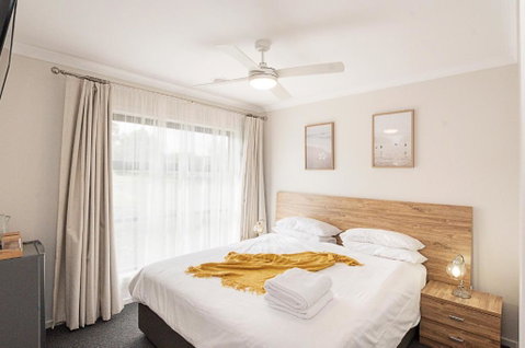 Morview Holiday Homes-Giraffe - Great Ocean Road Tourism 0