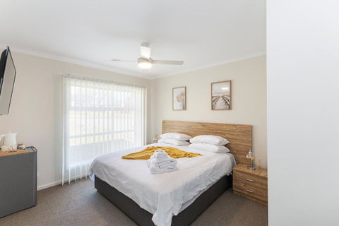 Morview Holiday Homes-Implala - Great Ocean Road Tourism 0