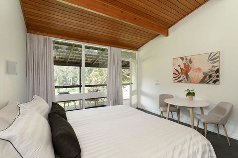 Mount Lofty Golf Course - Great Ocean Road Tourism 0