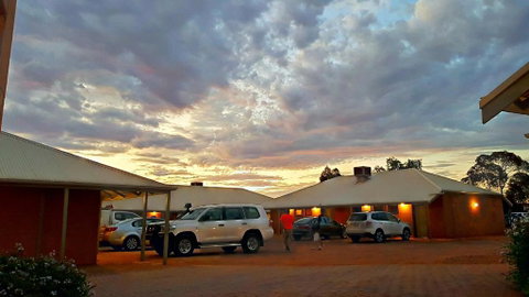 Mud Hut Motel - Great Ocean Road Tourism 1