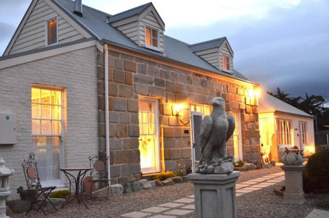 Mulberry Cottage Unique B&B Accommodation - Great Ocean Road Tourism 0