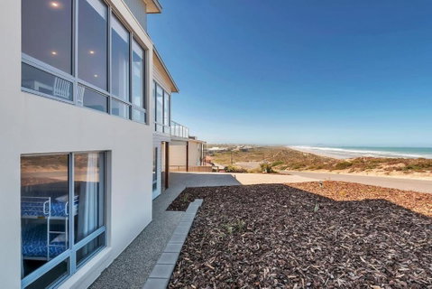 Nauticus - 82 Surfers Parade Middleton - BYO Linen - Great Ocean Road Tourism 3