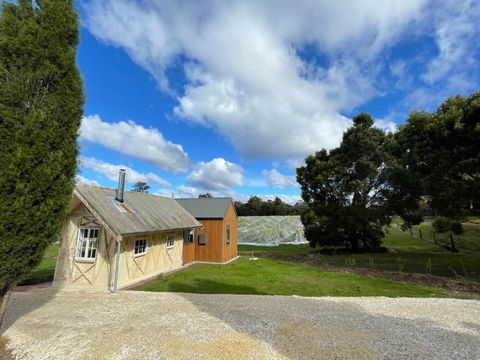 NEST- Luxury Vineyard Accommodation - Great Ocean Road Tourism 3