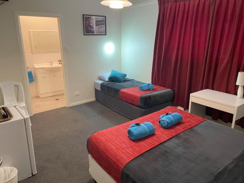 North Gregory Hotel - Great Ocean Road Tourism 1