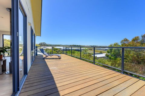 Ocean & Country Views, Spa, Pets Welcome, Fireplace - Your Ocean Oasis 10 Minutes To Phillip Island - Great Ocean Road Tourism 2