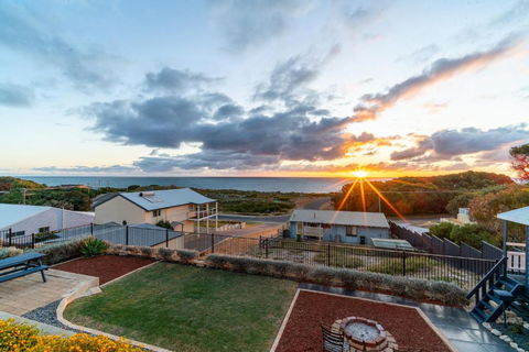 Ocean View Retreat - Best View In Town - Great Ocean Road Tourism 0