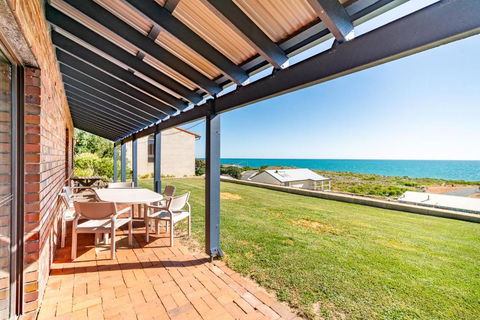 Ocean View Retreat - Best View In Town - Great Ocean Road Tourism 2