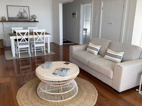 Ocean Views & City Convenience Perfect Getaway - Great Ocean Road Tourism 1