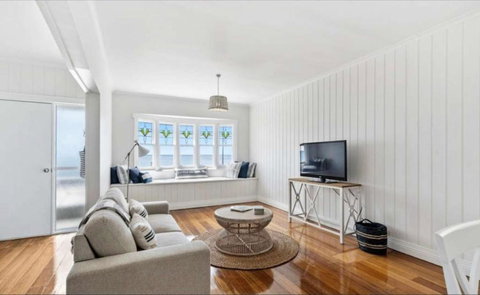 Ocean Views & City Convenience Perfect Getaway - Great Ocean Road Tourism 2