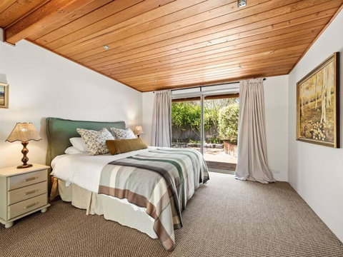Orchard Homestead Countryside Retreat - Great Ocean Road Tourism 1