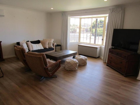 Our Little Beach House - Great Ocean Road Tourism 3
