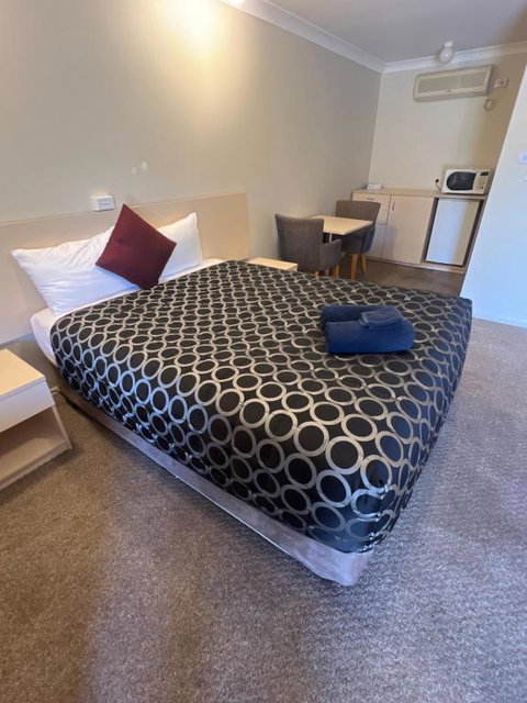 OVERLANDER MOTOR LODGE - Great Ocean Road Tourism 1