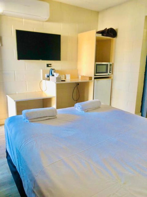 OXFORD HOTEL MOTEL - Great Ocean Road Tourism 1