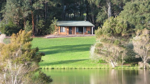 Pemberton Lake View Chalets - Great Ocean Road Tourism 1