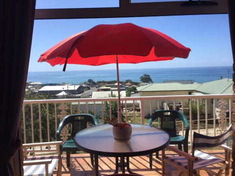 Penguin Seaside Homestay - Great Ocean Road Tourism 0