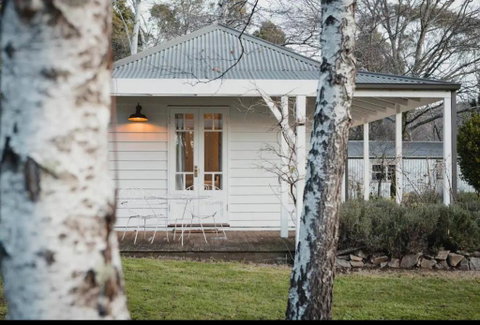 Peony Farm Pink Cottage - Great Ocean Road Tourism 0
