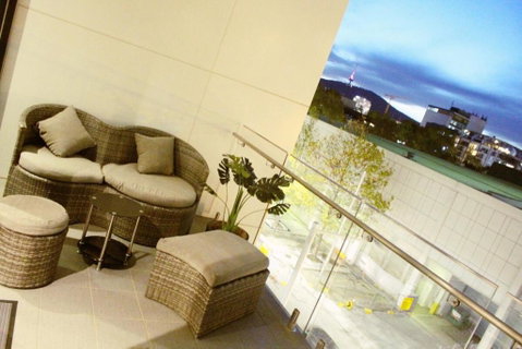 Perfectly Located Modern Apartment - Canberra CBD - Great Ocean Road Tourism 3