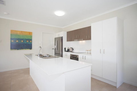 Petrie Beach Holiday Home - Great Ocean Road Tourism 3