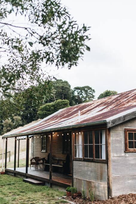 Pickers Hut - A Country Style Featured Dream Stay - Great Ocean Road Tourism 0