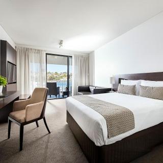 Pier 21 Riverside Apartment Hotel - Great Ocean Road Tourism 3