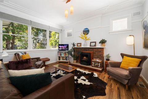 Pine Lodge - Great Ocean Road Tourism 1