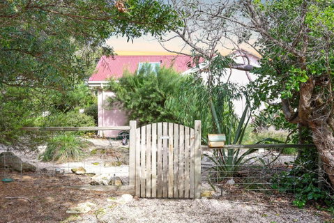 Pink Cabin By Host On The Coast - Great Ocean Road Tourism 0