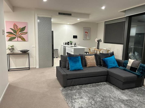 Plush Apartment On Mort - Great Ocean Road Tourism 0
