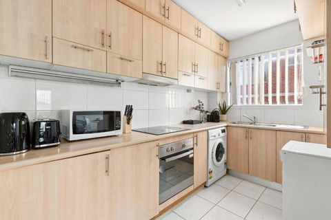Polished 2-Bed Unit In The Heart Of Parramatta - Great Ocean Road Tourism 2