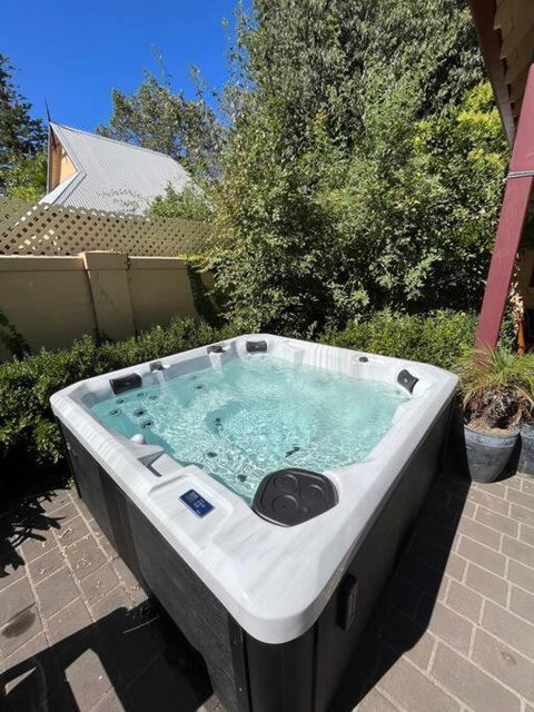 Porters Cottage Oasis - Great Ocean Road Tourism 1