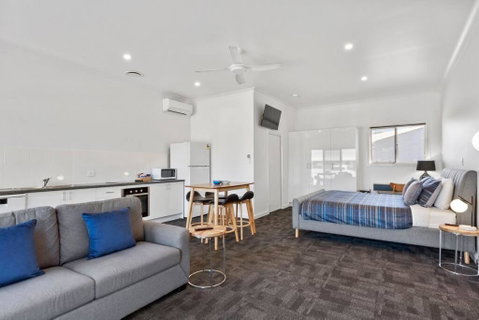 Port Lincoln Shark Apartment 5 - Great Ocean Road Tourism 0