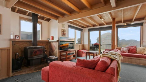 Powderkeg - Great Ocean Road Tourism 0