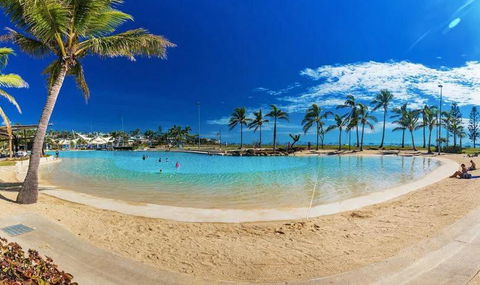 QCWA Cheerful Cottage - Airlie Beach - Great Ocean Road Tourism 3