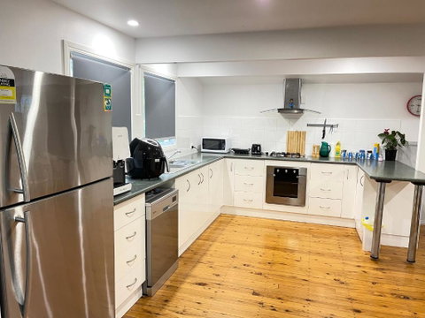 Quiet, Cozy And Calm 3 Bedroom House. - Great Ocean Road Tourism 2