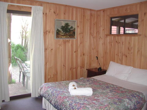Rainbow House - Great Ocean Road Tourism 3