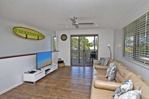 Red Door Beach House - Great Ocean Road Tourism 2
