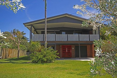 Red Door Beach House - Great Ocean Road Tourism 0